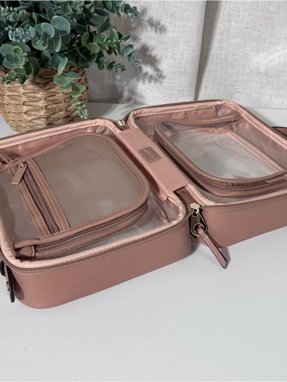 Calpak Medium Mauve Clear Cosmetics Case - Picture 2 of 9